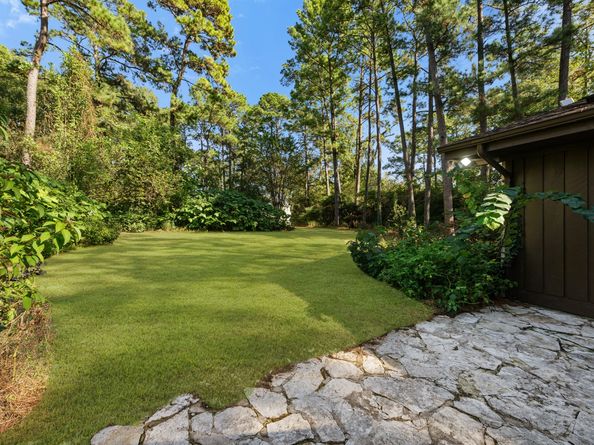 207 Wroxton Drive, Conroe TX 77304