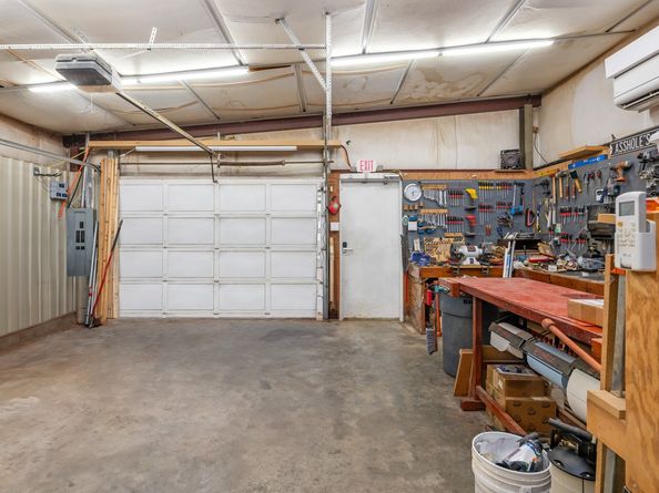 207 Wroxton Drive, Conroe TX 77304