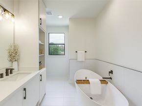 5823 Outer Banks Street, Houston TX 77091