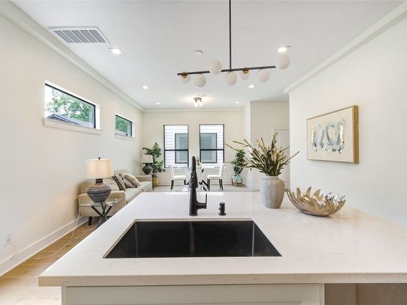 5823 Outer Banks Street, Houston TX 77091