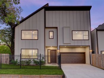 3828 Lockhart Street