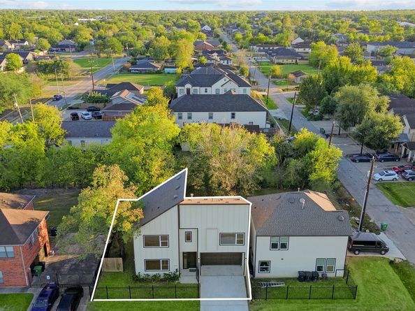 3828 Lockhart Street, Houston TX 77051