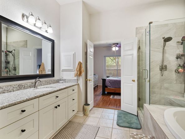 127 E Greenhill Terrace Place, The Woodlands TX 77382