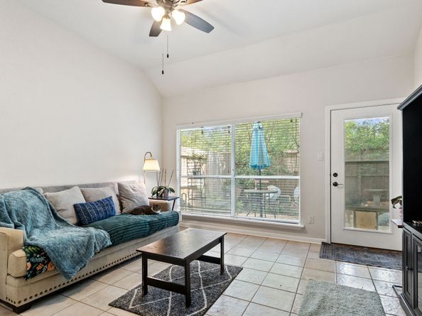 127 E Greenhill Terrace Place, The Woodlands TX 77382