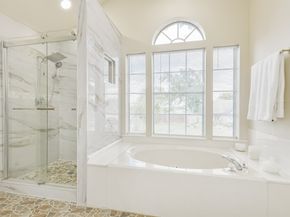 1747 Rushworth Drive, Houston TX 77014