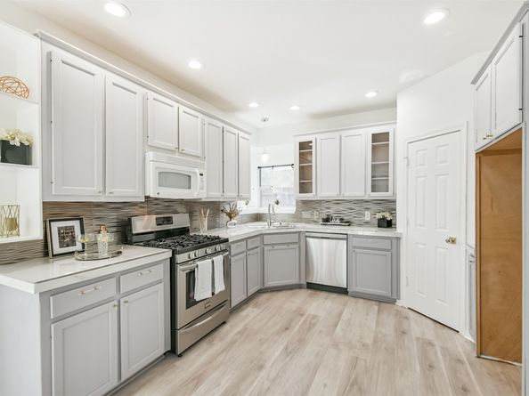 1747 Rushworth Drive, Houston TX 77014