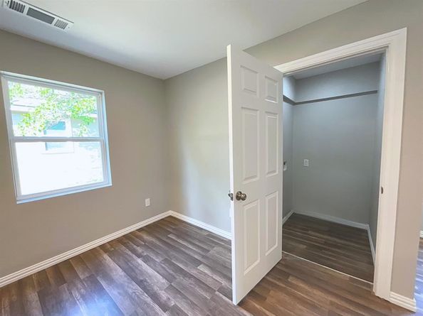 1801 Lawther Drive, River Oaks TX 76114