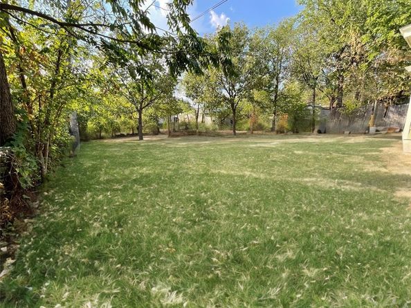 1801 Lawther Drive, River Oaks TX 76114