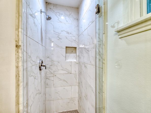 5722 Cheltenham Drive, Houston TX 77096