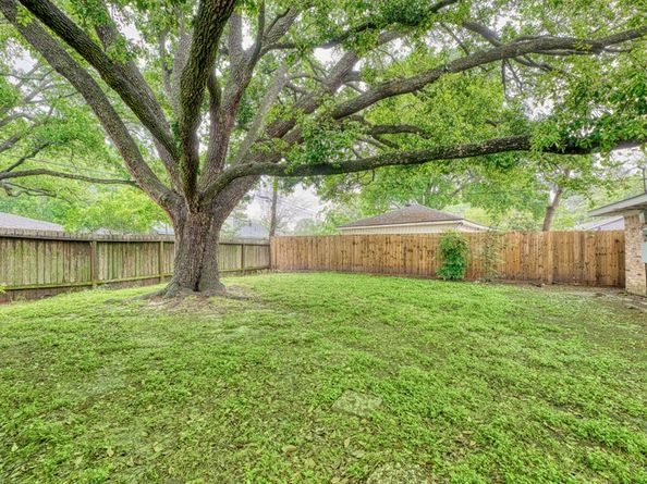 5722 Cheltenham Drive, Houston TX 77096