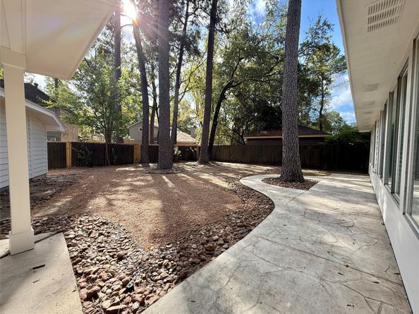 7 W Southfork Pines Circle, The Woodlands TX 77381