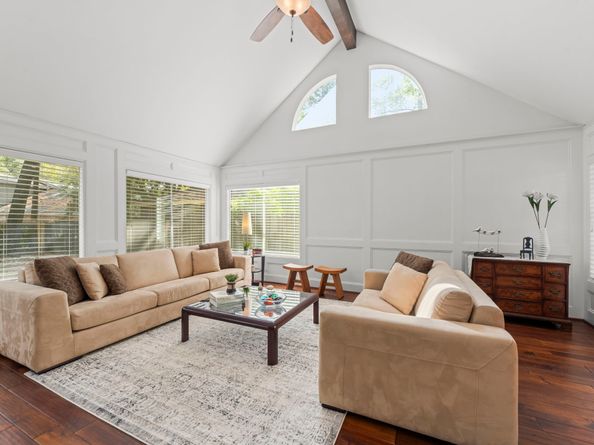 7 W Southfork Pines Circle, The Woodlands TX 77381