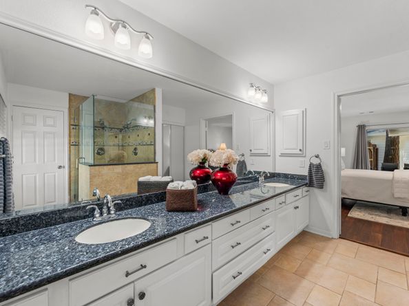 7 W Southfork Pines Circle, The Woodlands TX 77381