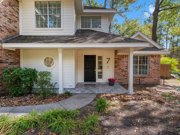7 W Southfork Pines Circle, The Woodlands TX 77381