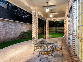 55 W Palmer Bend, The Woodlands TX 77381