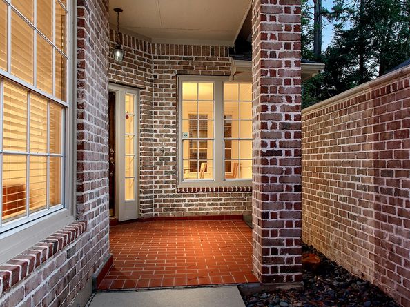 55 W Palmer Bend, The Woodlands TX 77381