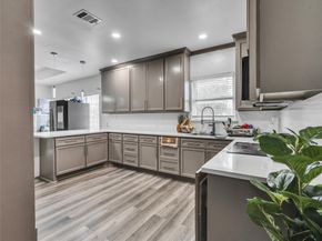 4917 Tronewood Street, Houston TX 77016