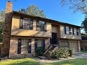 8426 Laurel Trails Drive, Houston TX 77095