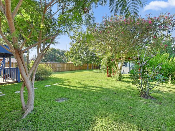 8417 Folkstone Lane, Houston TX 77075