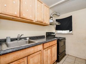 8282 Park Place Boulevard D1, Houston TX 77017