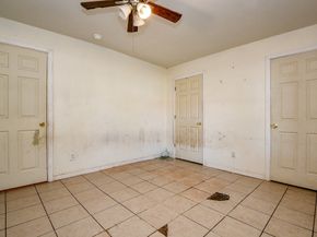 8282 Park Place Boulevard D1, Houston TX 77017