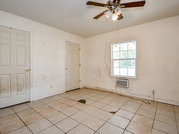 8282 Park Place Boulevard D1, Houston TX 77017