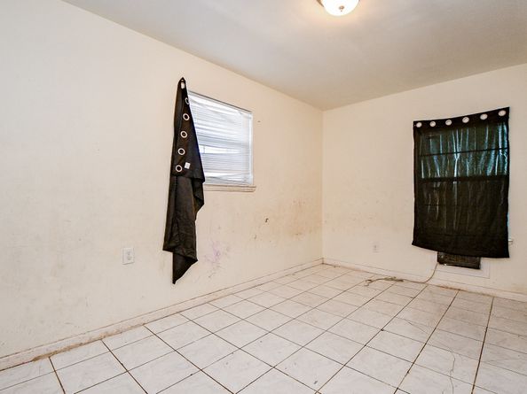 8282 Park Place Boulevard D1, Houston TX 77017