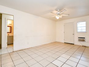 8282 Park Place Boulevard D1, Houston TX 77017
