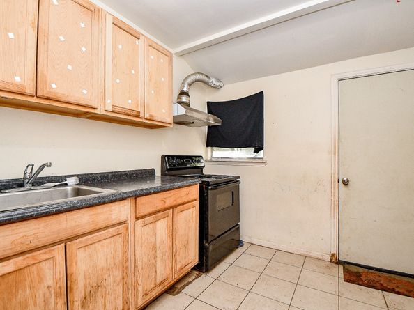 8282 Park Place Boulevard D1, Houston TX 77017