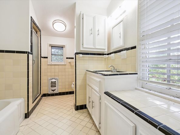3415 Charleston Street, Houston TX 77021