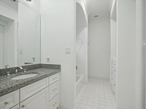 3020 Ella Lee Lane, Houston TX 77019