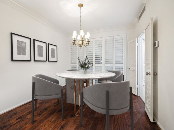 9333 Memorial Drive 301, Houston TX 77024