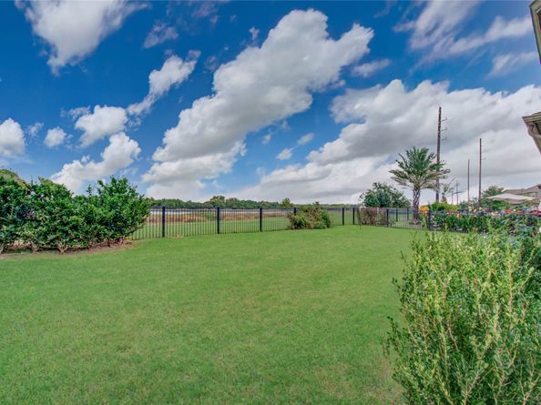 66 Zenith Lane, Sugar Land TX 77498