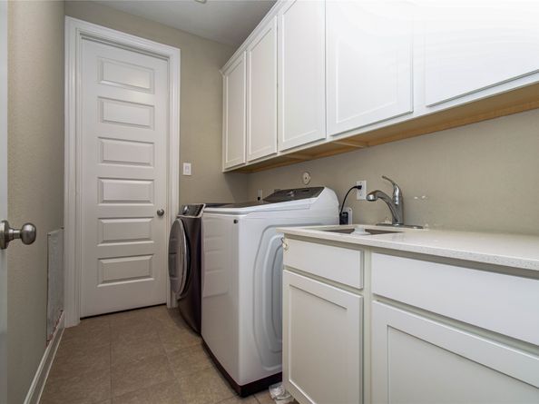 66 Zenith Lane, Sugar Land TX 77498