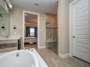 66 Zenith Lane, Sugar Land TX 77498