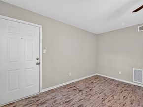 5208 Arboles Drive A4, Houston TX 77035