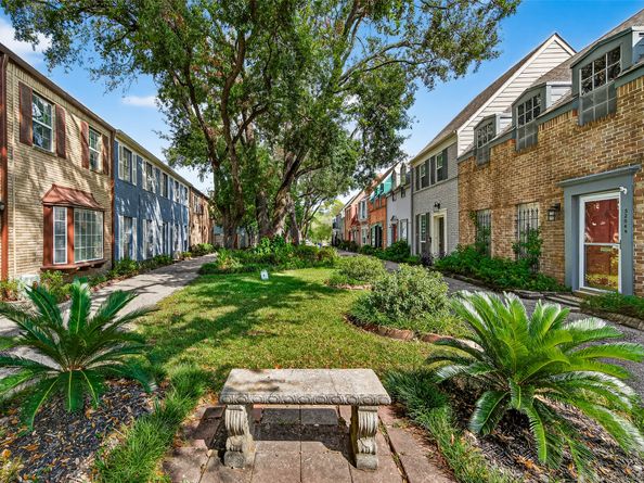 5208 Arboles Drive A4, Houston TX 77035