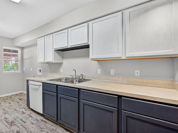 5208 Arboles Drive A4, Houston TX 77035