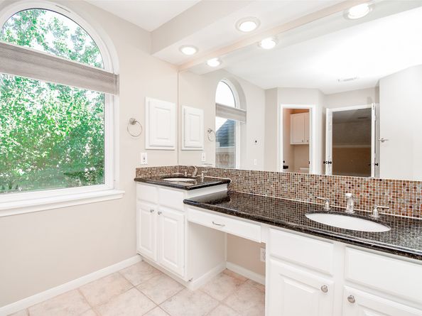 12869 Kingsbridge Lane, Houston TX 77077