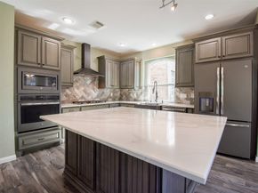 12869 Kingsbridge Lane, Houston TX 77077