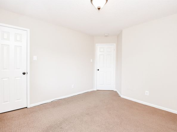 12869 Kingsbridge Lane, Houston TX 77077