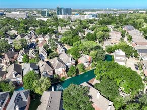 12869 Kingsbridge Lane, Houston TX 77077