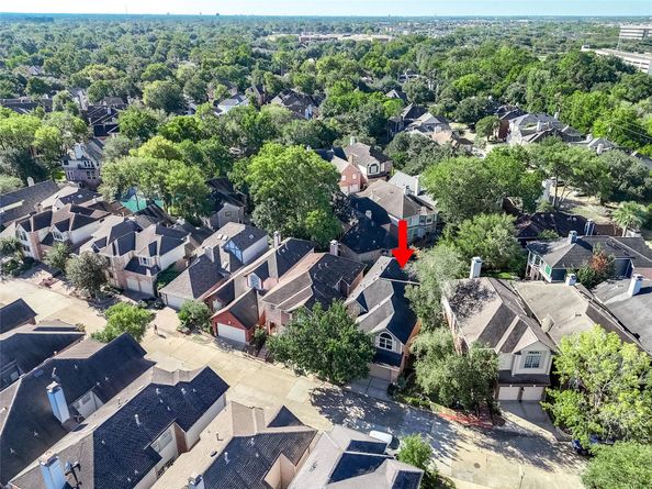 12869 Kingsbridge Lane, Houston TX 77077