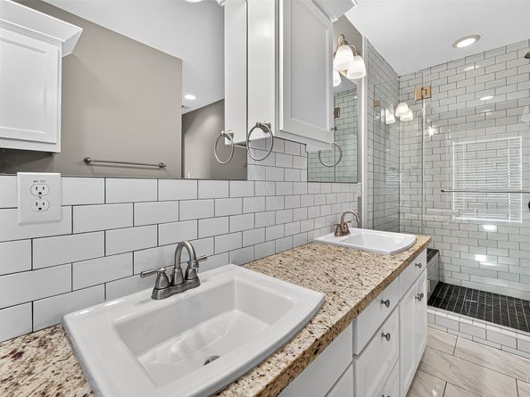 5508 Truett Street, Houston TX 77023