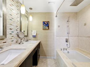 3350 Mccue Road 2402, Houston TX 77056