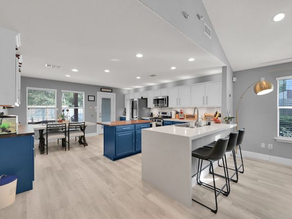 123 Genesee Ridge Drive, The Woodlands TX 77385