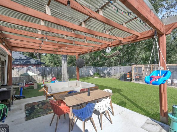 123 Genesee Ridge Drive, The Woodlands TX 77385