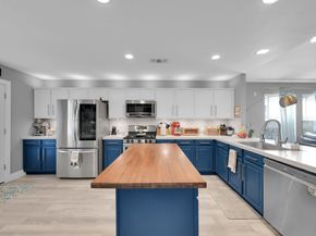 123 Genesee Ridge Drive, The Woodlands TX 77385