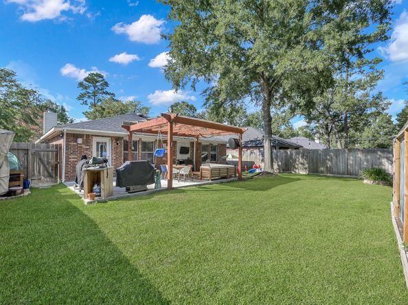 123 Genesee Ridge Drive, The Woodlands TX 77385