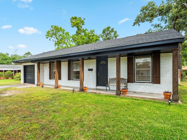 6038 Woodbrook Lane, Houston TX 77008